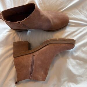 Lucky Brand Brown Sumah Ankle Booties
